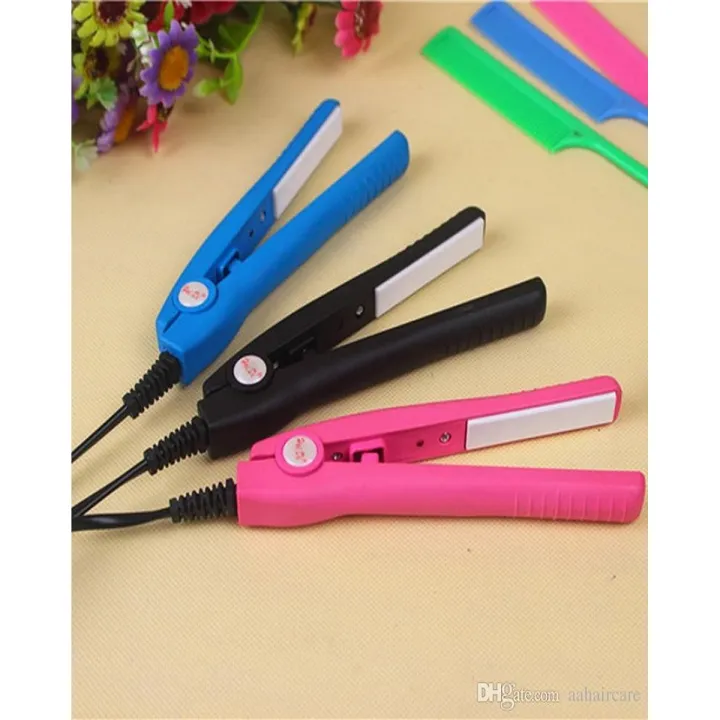 Mini%20Hair%20Straightener%20pocket%20size%20,%20Easy%20to%20carry%20for%20best%20hair%20styles%20-%20Image%204