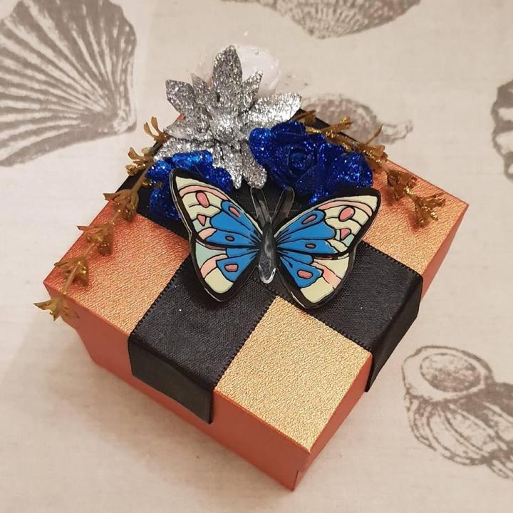 Set of 10  Favor Boxes/Gift Boxes/Bid Boxes