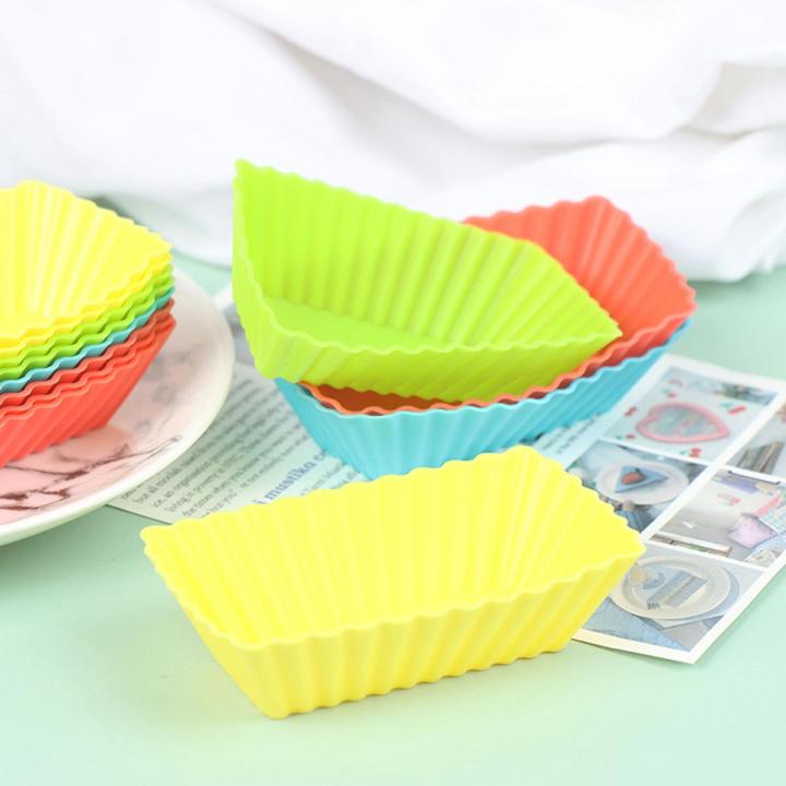 12PCS Freshware Silicone Baking Cups Reusable Cupcake Muffin Cups Cake Molds