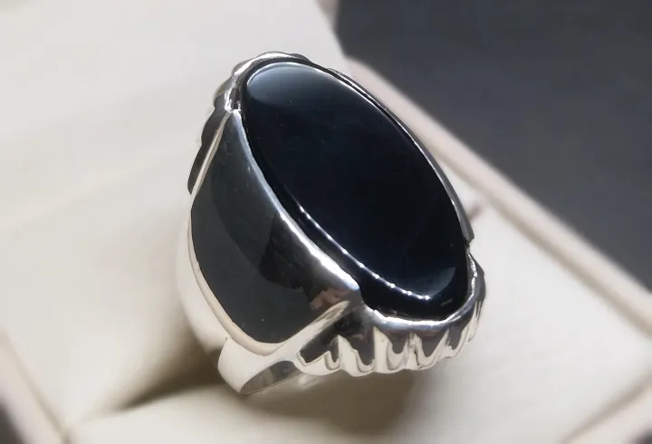 Mens%20Black%20Aqeeq%20Ring%20Sterling%20Silver%20925%20Onyx%20Ring%20Carnelian%20Statement%20Ring%20Hakik%20Ring%20Yemen%20Aqiq%20Ring%20Yemeni%20Artisan%20Black%20Agate%20Ring%20For%20Men%20-%20Image%203