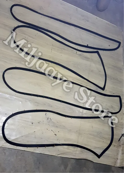 Dihatsu%20Charade%20(G11)%201984%201985%201986%20%20Door%20Rubber%20Gate%20Rubber%20Door%20Sealing%204%20Door%20Set%20(Clips%20will%20be%20needed%20to%20be%20reposition)%20-%20Image%202