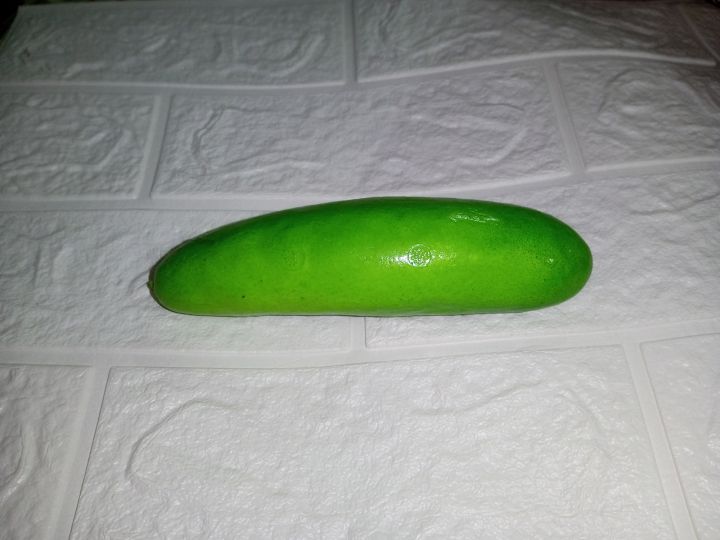 1 Piece - Artificial 6.5 inch Cucumber Vegetable - Decorative Styrofoam Cucumber - Crafted Thermacol Cucumber (Artificial Vegetables)