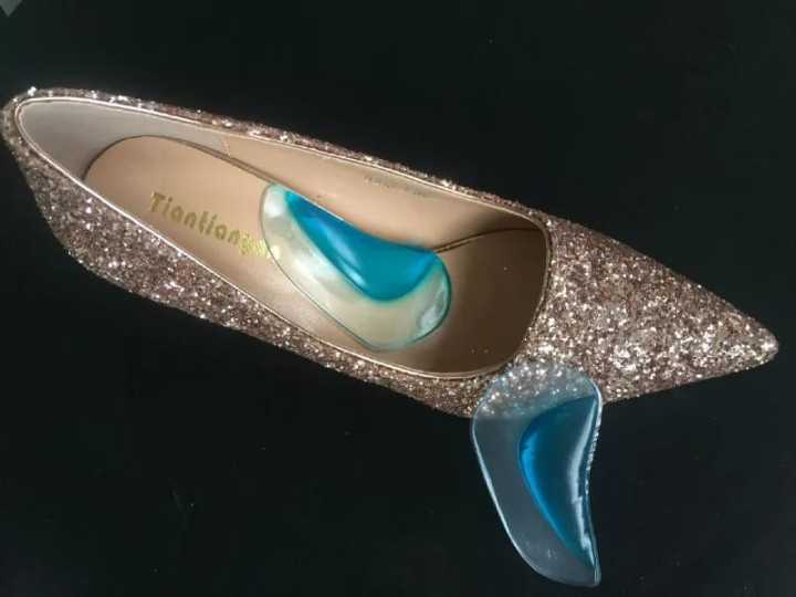 Plantar%20Fasciitis%20Arch%20Support%20Silicone%20Shoe%20Insoles.%20Orthotic%20Insole%20Thicken%20Gel%20Arch%20Pads%20for%20Flat%20Feet%20-%20Self-Adhesive%20Arch%20Cushions%20Inserts%20for%20Men%20and%20Women%20-%20Image%207