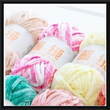 Super%20Soft%20Velvet%20Yarn%20Baby%20Chunky%20Blanket%20Yarn%20Chenille%20Fluffy%20Yarns%20for%20Knitting%20and%20Crochet%20-%20Image%202