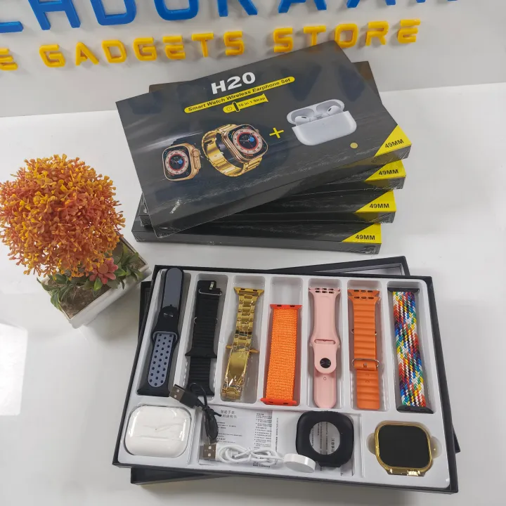 H20%20Ultra%2049mm%20Smartwatch%207%20in%201%20With%20Airpods%20Pro%202%20%7C%202"%20HD%20Display%20%7C%20H20%20Ultra%20Smartwatch%20%7C%207%20Straps%20&%20Earbuds%20Included%20%7C%20H20%20Smartwatch%20with%20Airpods%20%7C%20H20%20Smartwatch%20for%20Men%20&%20Women%20%7C%20H20%20Smart%20Watch%20Ultra%20-%20Image%202