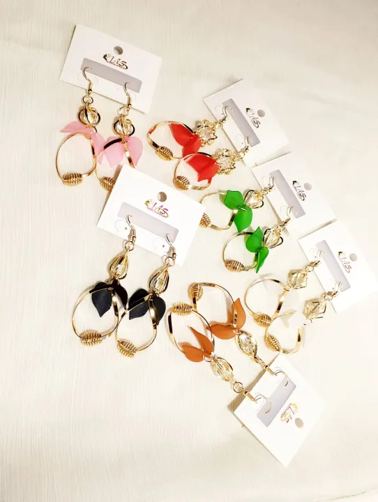 Choose%20Your%20Own%203%20Pairs%20of%20Elegant%20Light%20Weight%20Fashion%20Drop%20Earrings%20%7C%20Trendy%20Gold-Tone%20Earrings%20Set%20for%20Girls%20&%20Women%20-%20Image%203