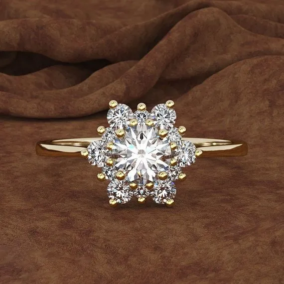 White%20gold%20ring%20with%20diamonds%20-%20Image%203