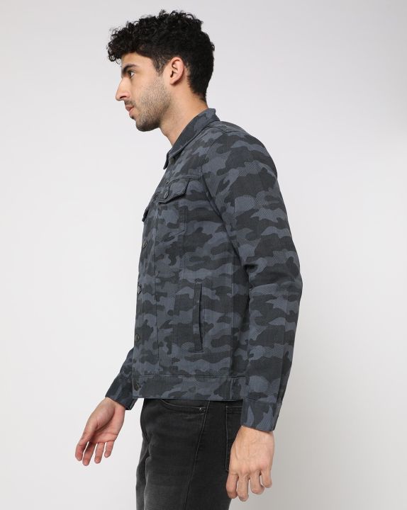 Camouflage%20Print%20Slim%20Fit%20Denim%20Jacket%20-%20Image%203
