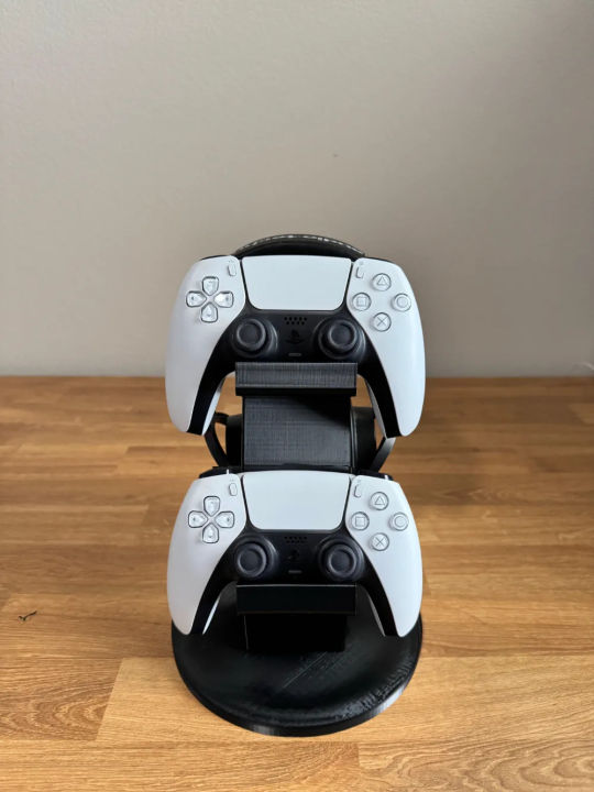 PS4/PS5%20Controller%20and%20Headphone%20Stand%20%E2%80%93%20Dual%20Gaming%20Accessory%20Holder%20for%20PlayStation%205%20Controllers%20and%20Headphones,%20Perfect%20for%20Organized%20Gaming%20Setups%20-%20Image%202