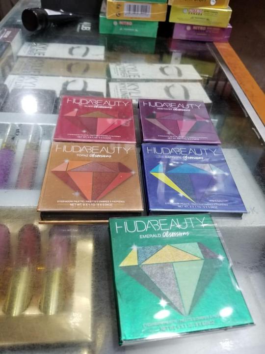 Lip%20Kit%20(5%20Colour)%20-%20Image%204