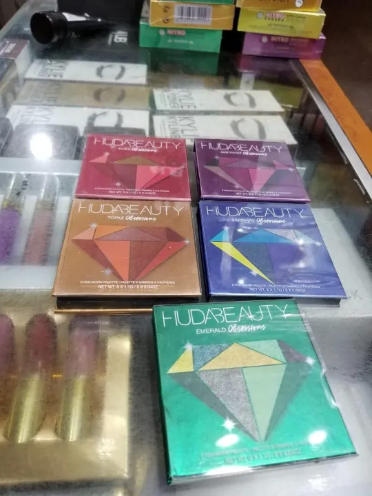 Lip%20Kit%20(5%20Colour)%20-%20Image%204