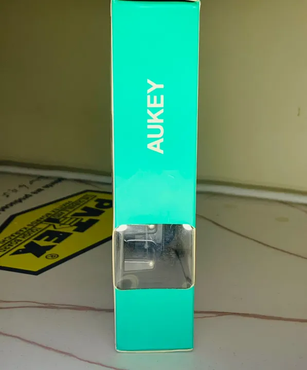Aukey%20Omnia%20Mini%2020W%20USB%20Type%20(%20%20C%20)%20Power%20Charger%20-%20Image%206