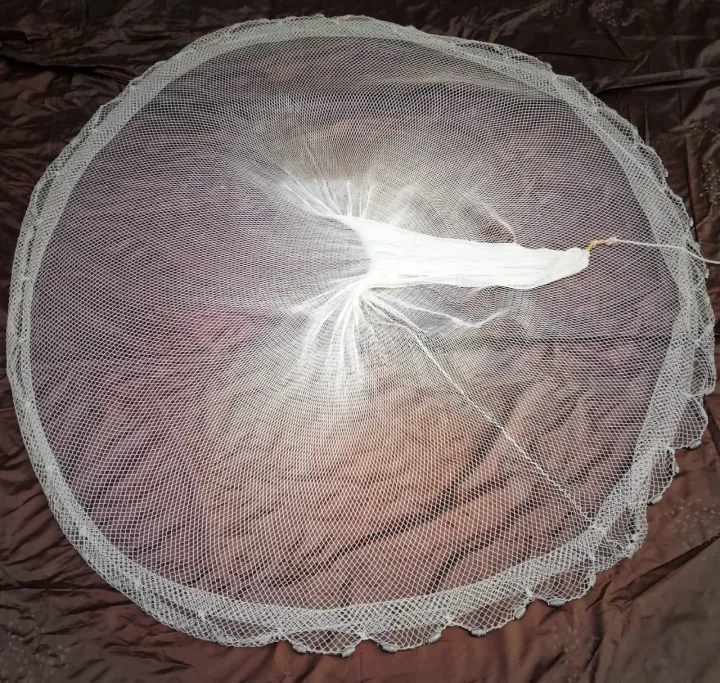 Fishing%20Cast%20Net%20-%201%20Yard%20Mesh,%2028%20Inch%20Height,%20Round%20Shape%20-%20Available%20in%203%20and%206%20Numbers,%20700g%20and%201000g%20Weight%20-%20Image%202