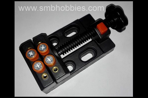Mini%20Multipurpose%20Bench%20vise%20On%20Table%20Clamp%20for%20DIY%20Works%20-%20Image%203