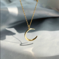 Stainless Steel Moon Necklace Fashion Moon Chain Pendant Simplicity Necklaces for Women Jewelry Accessories Party Charm Gifts. 