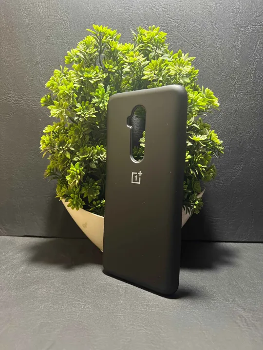 OnePlus%207T%20Pro%20/%207%20Pro%20-%20OnePlus%20Official%20Silicone%20Back%20Cover%20-%20Black%20-%20Image%203
