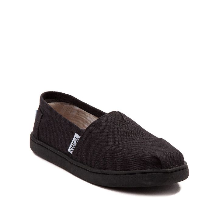 TOMS%20unisex%20syanno%20black%20canvas%20shoes%20for%20kids.%20-%20Image%207