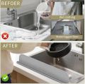 Silicone Sink Splash Guard for Kitchen and Bathroom, Anti-Spill Faucet Splash Stopper, Kitchen Sink Splash Guard, Flexible Oil-Proof Water Baffle Plate with Strong Suction Cups. 