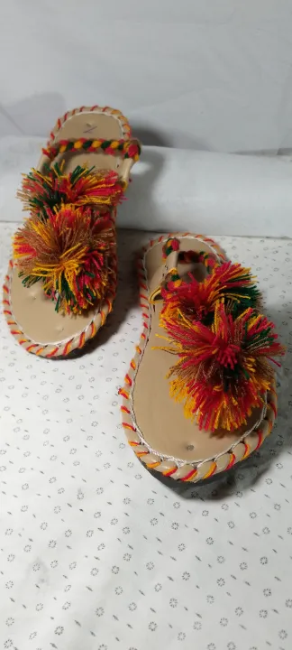 Traditional%20Balochi%20Sawas%20Infused%20Ladies%20Chappal%20-%20Handcrafted%20Heritage%20Sandals%20for%20Women,%20Free%20Size,%20Elegant%20Design%20-%20Image%205