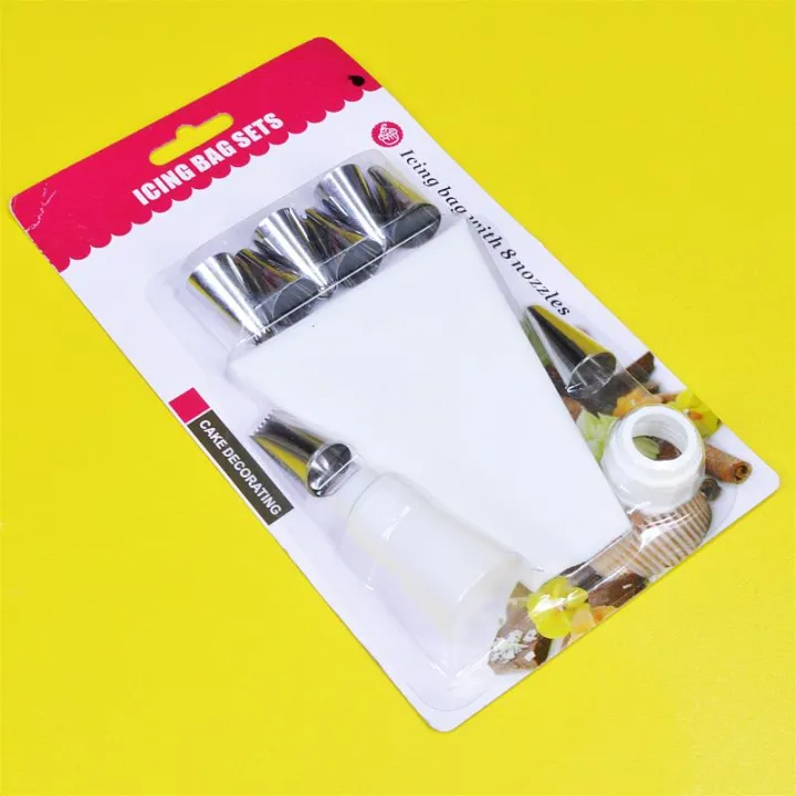 Icing%20Bag%20Set%20With%208%20Nozzles%20for%20Cake%20Decoration%20-%20Image%204