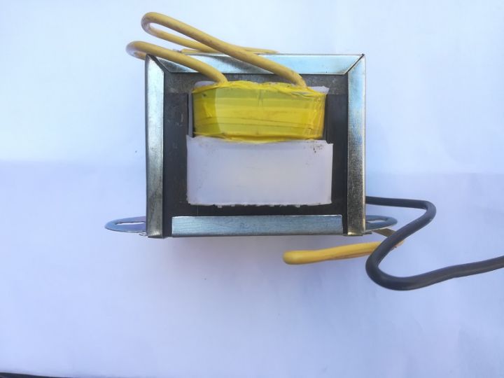 Transformer%20-%202%20Ampere%20(2A)%20-%20230%20V%20AC%20to%2012%20V%20AC%20-%20Image%203