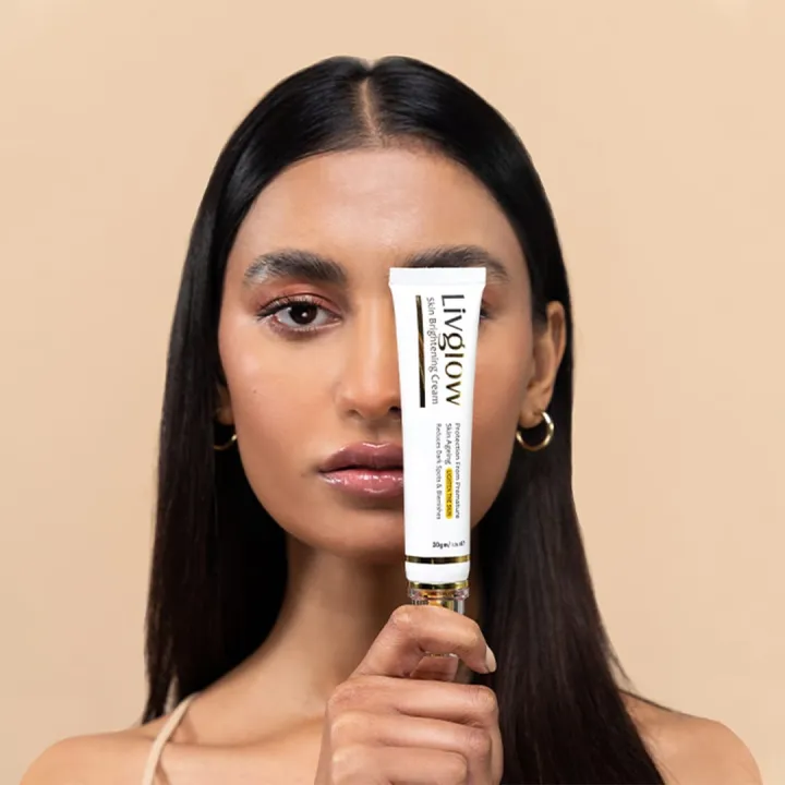 LIVGLOW%20Skin%20Brightening%20Cream%20-%2030gm%20-%20Unisex%20(Men%20&%20Women),%20Best%20Night%20Cream,%20Protection%20from%20Premature%20Skin%20Ageing,%20Lighten%20the%20Skin,%20Reduces%20Dark%20Spots%20&%20Blemishes.%20Skin%20Glow%20Cream,%20Treat%20Freckles,%20Original%20Cream%20-%20Image%207