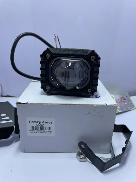 Motorcycle%20LED%20Spotlight%20High%20Power%206500K%20Dual%20Color%20External%20Spot%20Lights%2020W%20High%20Low%20Beam%20Offroad%20Car%20Motorcycle%20Spot%20Light%20WIDE%20LENS%20SPOTLIGHT%20HEADLIGHT%209D%20LENS%20YELLOW%20/%20WHITE%20BEAM%20FOG%20LIGHTS%202%20PCS%20SET%20-%20Image%204