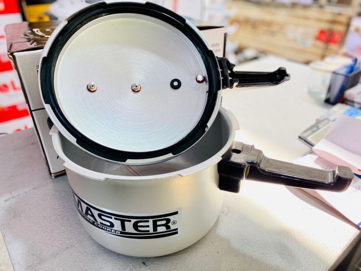 Master%20Pressure%20Cooker/%205,7,9%20&%2011%20Liter/%20best%20Quality%20-%20Image%202