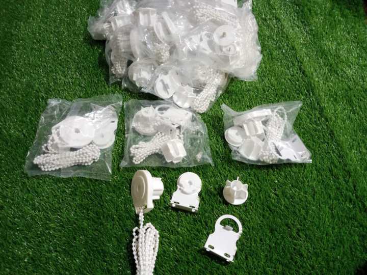 Roller%20Blind%20Fittings%20Kit,%20Roller%20Blinds%20Brackets%20with%20Beaded%20Chain%20-%20Image%202