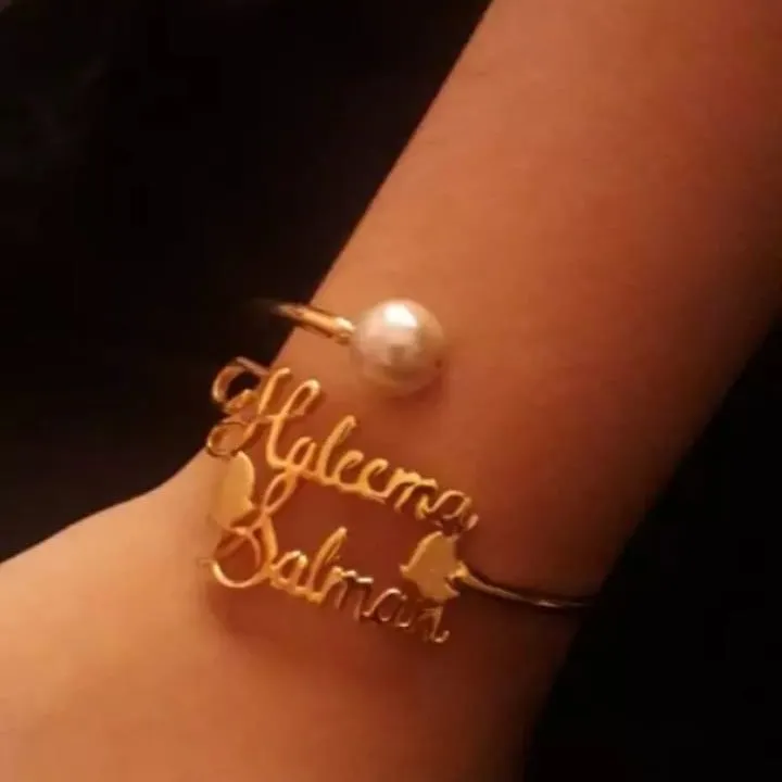 TRENDirella%20Name%20Bangle/%20Bracelet%20for%20Girls%20&%20Women%20for%20Gift%20-%20Image%203
