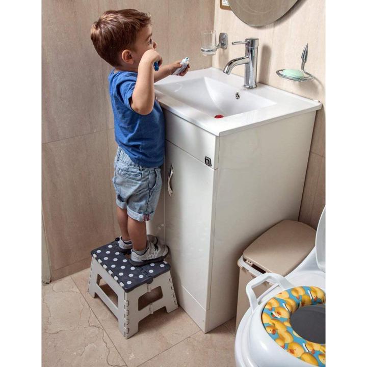 Plastic%20Folding%20Step%20Stools%20Foot%20Stool%20for%20Kids,%20Toddlers,%20Teens,%20Adults,%20Old%20Age,%20Bathroom,%20Kitchen%20Convenient%20Usage%20-%20Quick-Fold%20Step%20Stool%20-%20Image%209