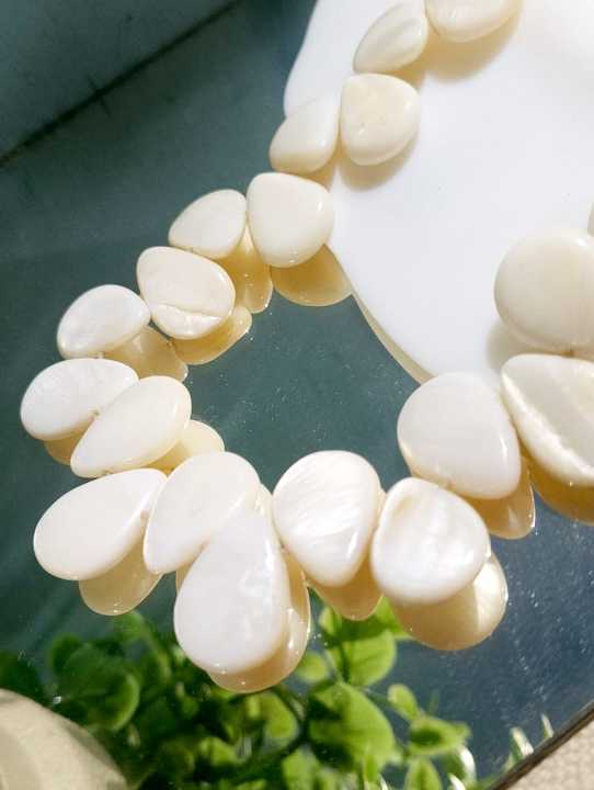 12pcs Natural Flat Drop Tussle White Mother of Pearl Sea Shell Beads for Crafting - DIY Crafting Elegant Jewelry Making Supplies