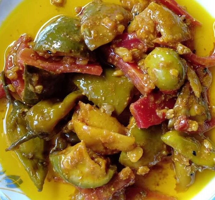 Mixed%20Pickle%20in%20Oil%20Mix%20Achar%20Tail%20-%20Export%20Quality%20-%20500%20gms%20-%20100%25%20Original%20Shikarpuri%20Achar%20-%20Sikandar%20Shikarpuri%20Pickles%20-%20Image%203