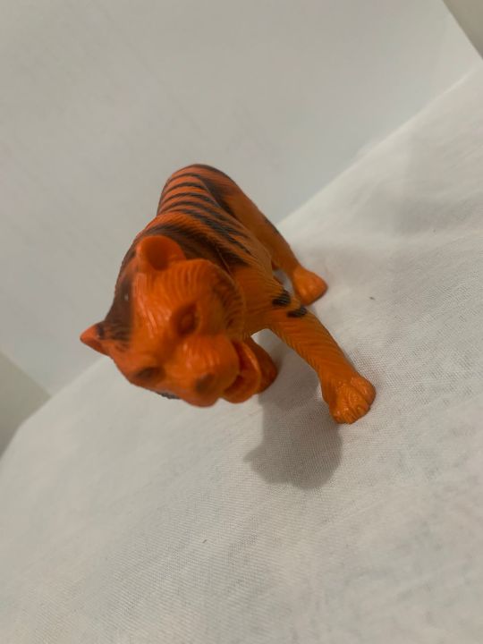 Pack%20of%204%20pcs%20Wild%20Animal%20Jungle%20Zoo%20Toy%20Set%20-%20Large%20Size%2012cm%20/%205%20Inch%20-%20Image%205