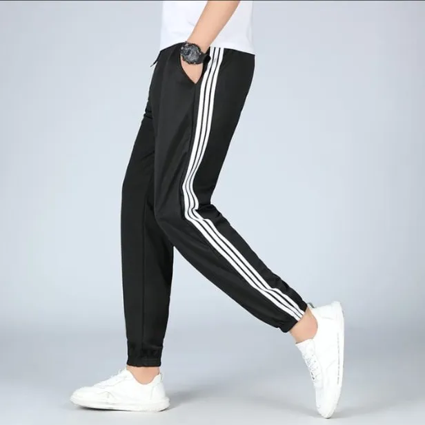 Summer%20Strip%20Black%20Trouser%20for%20Man%20and%20Women%20Gym%20,Running%20Casual%20Wear%20In%20Quality%20Fabric%20-%20Image%202