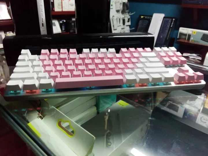 AULA%20F3087%20Mechanical%20Gaming%20Keyboard%20%7C%20RGB%20Rainbow%20Backlight%20%7C%20Pink%20-%20Image%206