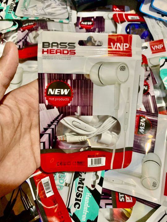 Super%20Bass%20Earphones%20with%20Noise%20Cancellation%20-%20High-Quality%20In-Ear%20Design%20-%20Image%205