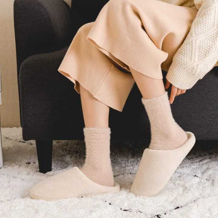 Winter%20Stockings%20Delicate%20Practical%20Ultra-soft%20Winter%20Socks%7C%20Premium%20Quality%20Fluffy%20Socks%20for%20Women%20Girls%20-%20Image%202