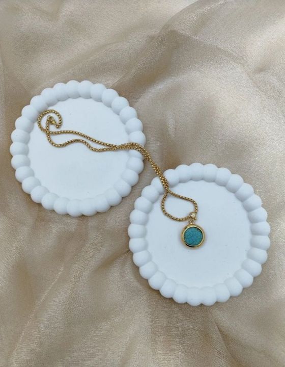 Introducing%20the%20Jesmonite%20Bubble%20Tray,%20a%20versatile%20item%20that%20functions%20as%20a%20stylish%20tray,%20jewelry%20trinket%20dish,%20and%20minimalist%20home%20decor.%20Crafted%20from%20Jesmonite%20stoneware,%20this%20decorative%20tray%20brings%20a%20modern%20touch%20to%20any%20space.%20Its%20distinctive%20bubble%20de%20-%20Image%203