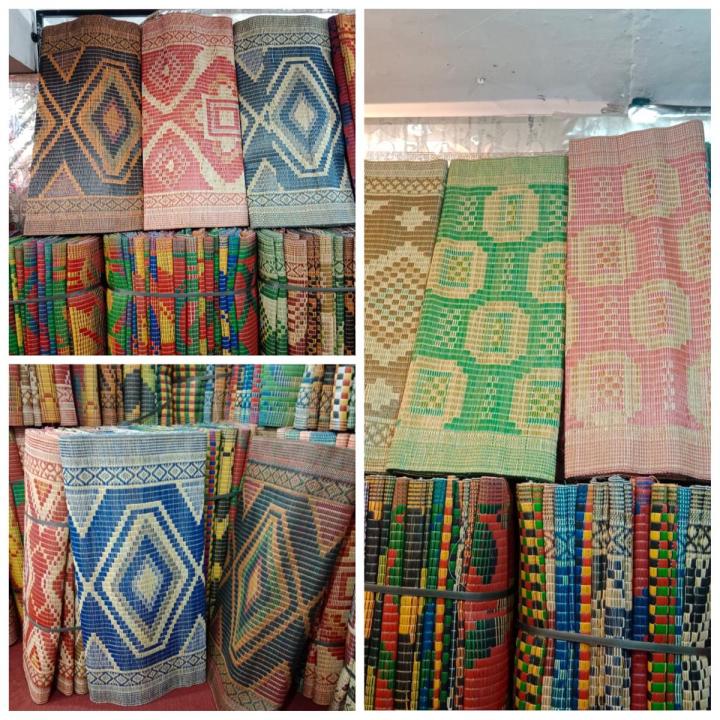 Multi colour plastic chatai. Chatai size: 4x6 Feet.