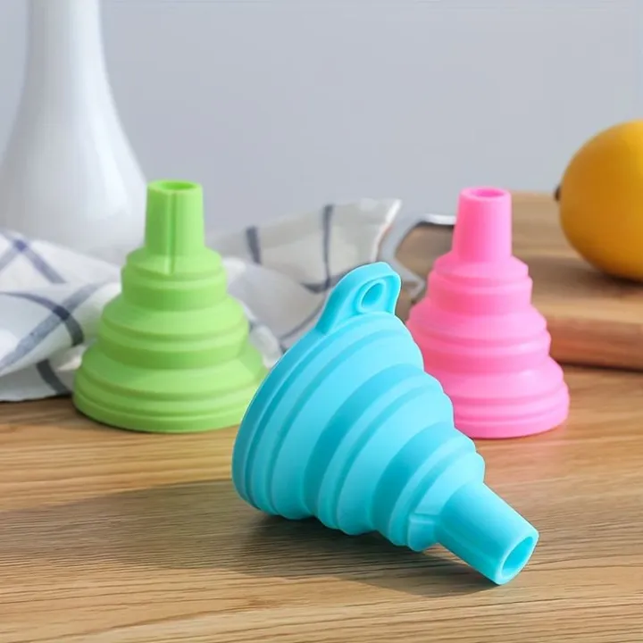 silicone%20funnel%20foldable-Funnels%20Filter-funnels%20for%20kitchen-collapsible%20silicone%20foldable%20funnel-Funnels%20Hopper-Funnel%20Flexible-Funnels%20for%20Filling%20Small%20or%20Mini%20Bottles%20-%20Image%202