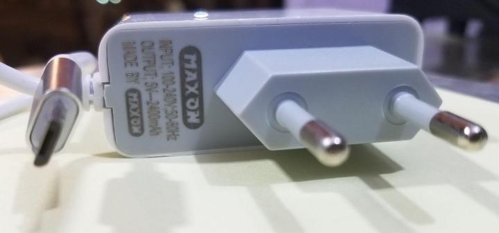 MAXON%202.0%20Mobile%20Charger%20(Orignal)%20-%20Image%204