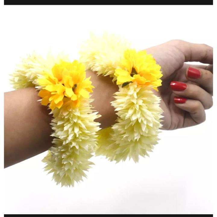 Karachi Jewellery Collection Artificial Gajra Flower Set Beautyfull Hand Artificial Flower Gajra For Beautyfull Girls.00192