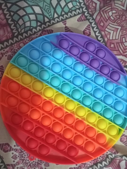 Big%20Size%20Push%20Pop-It%20Bubble%20Fidget%20Pop%20It%20Silicone%20Toy%20-%2020%20cm%20-%20Rainbow%20Circle%20-%20Image%207