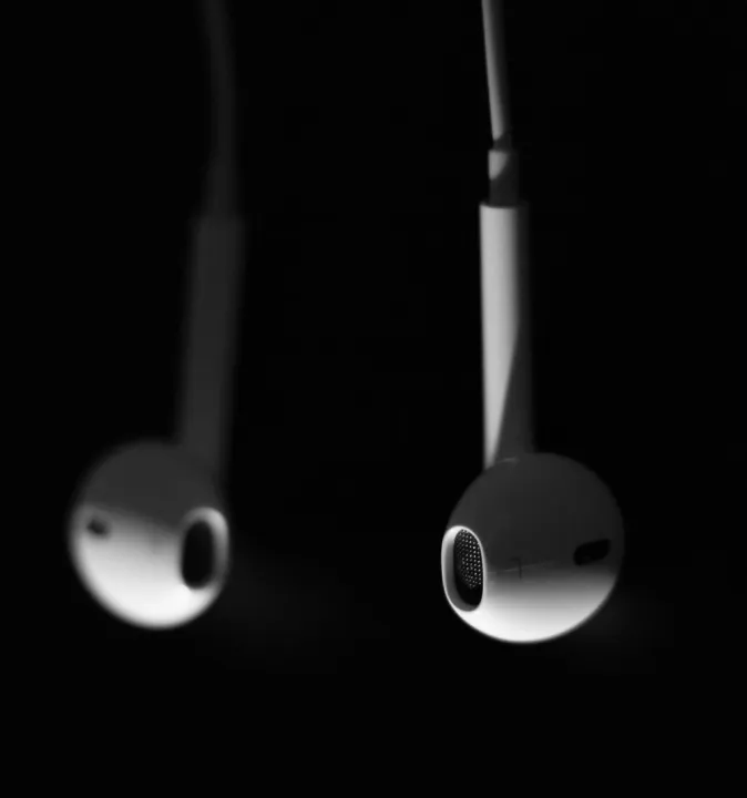 Lightening%20connector%20Handsfree%20Earphone%20Wired%20Headphones%20Headset%20Compatible%20with%20%207,%207plus,%208,%20S%20E%20Wired%20Lightning%20earphones%20for%20%207%208%208P%20X%20XR%20XS%20Max%20HiFi%20sound%20In-Ear%20Stereo%20Earbuds%20with%20Microphone%20Bluetoooth%20Hands%20Free%20-%20Image%206