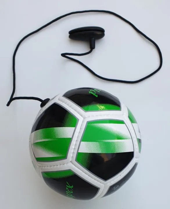 Skill%20soccer%20ball%20Training%20Soccer%20Ball%20-%20Smart%20Football%20with%20Tether%20for%20Juggling,%20Foot%20Control,%20Kicking%20Practice%20-%20Adjustable%20Cord%20-%20Outdoor%20Soccer%20Equipment%20-%20Image%204