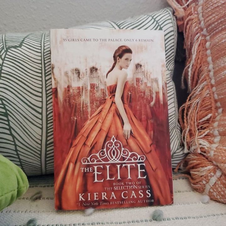 The%20Elite%20Novel%20by%20Kiera%20Cass%20%7C%20The%20Selection%20#%202%20-%20Image%203