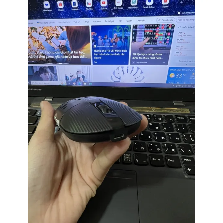 Rechargeable%20RGB%20Gaming%20Mouse%20R8%201717%20-%20Wireless%20Multi-Color%20LED%20Mouse%20-%20mit%20-%20Image%202