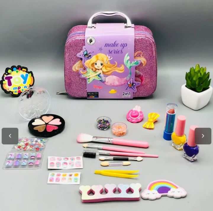 2%20in%201%20Realistic%20Beauty%20Makeup%20Bag%20for%20Kids%20%7C%20Real%20Washable%20Makeup%20Items%20-%20Image%206
