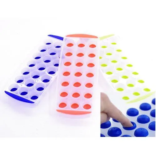Easy%20Push%20Pop%20out%20Round%20Ice%20Cube%20Tray%20with%20Flexible%20Silicone%20Bottom%20-%20Image%204